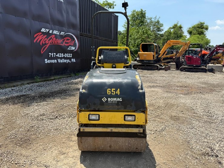 2017-bomag-bw900-50-image-7