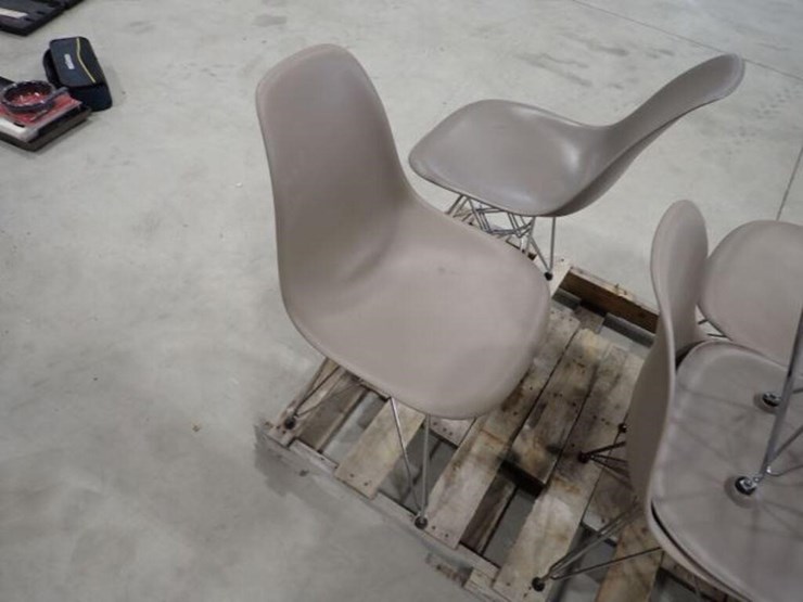 qty-of-(6)-chairs-image-5