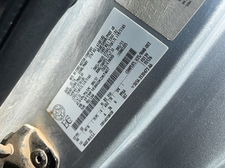 2017-ford-f150-image-14