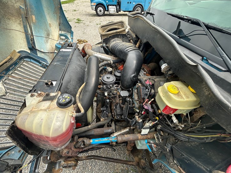 #1087-•-2007-international-service-truck-image-41