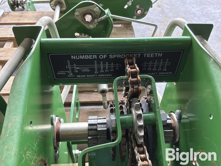 john-deere-12-image-16