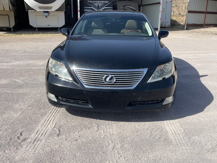 #163-•-2007-lexus-ls-460-(clean-nm-title)-image-2