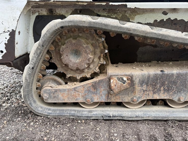 bobcat-t450-image-13