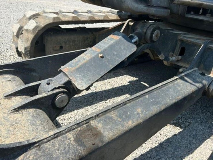 2022-bobcat-e88-image-41