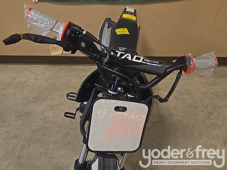 unused-db-10-dirt-bike,-red-image-13