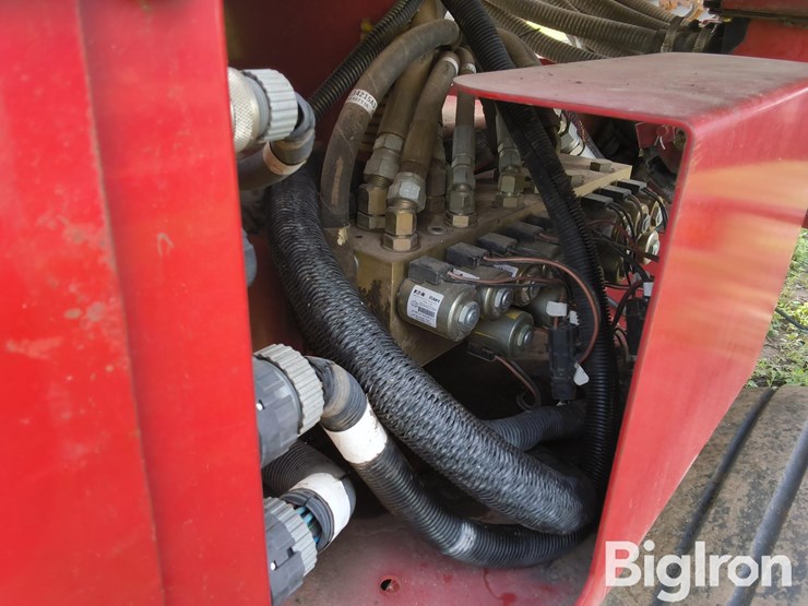 case-ih-1200-image-19
