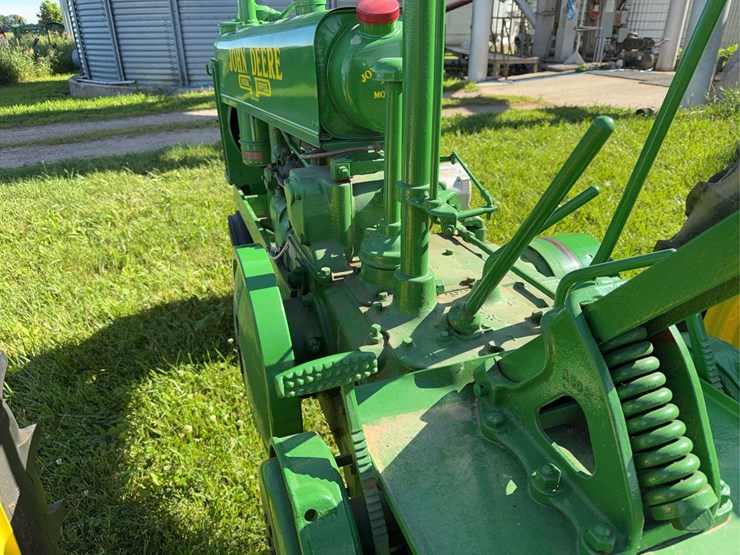 john-deere-model-b-image-7
