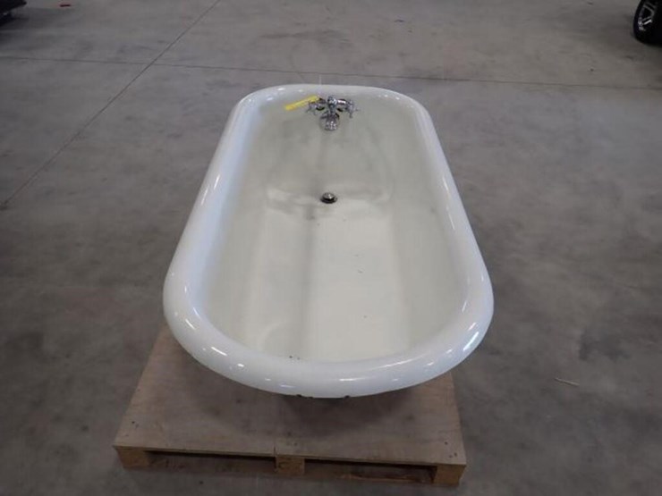 1931-ssm-co-ltd-5-ft-claw-foot-bathtub-image-9