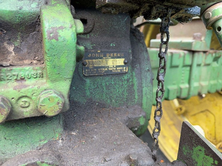 john-deere-3010-image-25