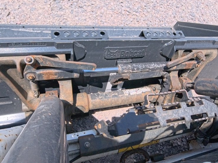 2021-bobcat-t64-image-10