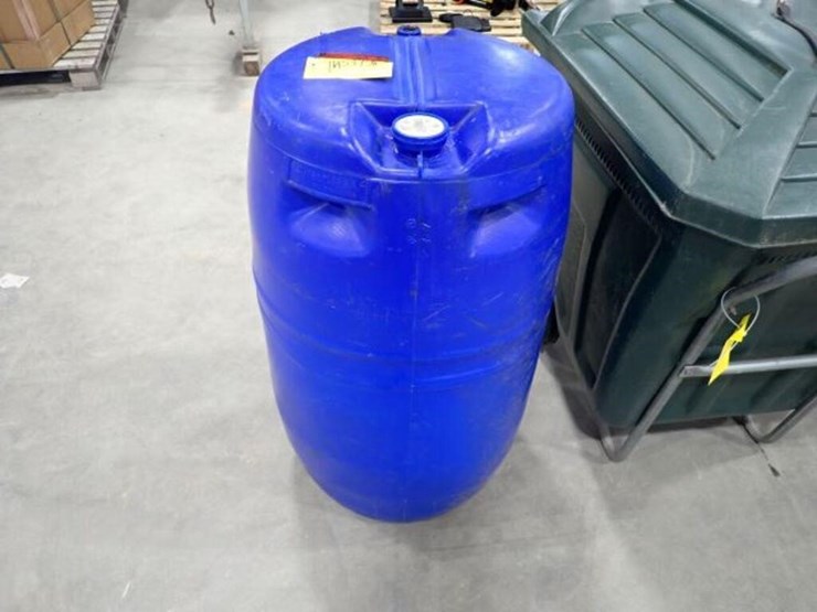 qty-of-(2)-garbage-bins-image-7