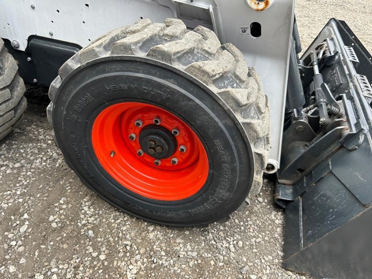 2024-bobcat-s650-image-12