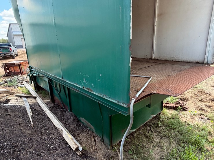 #1792-•-galbreath-gp275-carboard-compactor-image-29