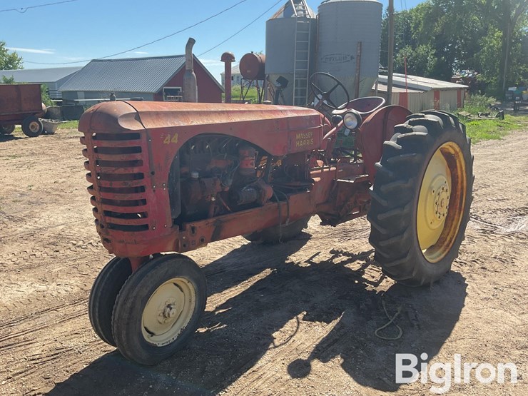 massey-ferguson-44-image-1