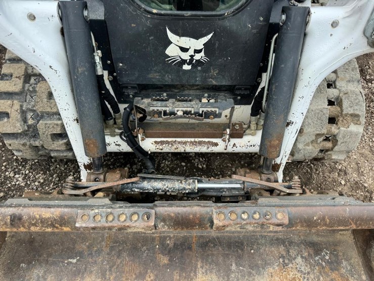 2021-bobcat-t64-image-11