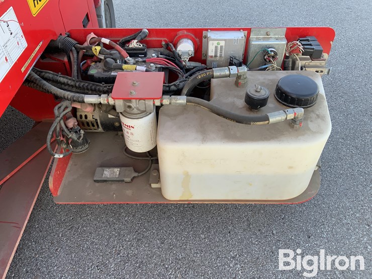 2019-massey-ferguson-730-image-19