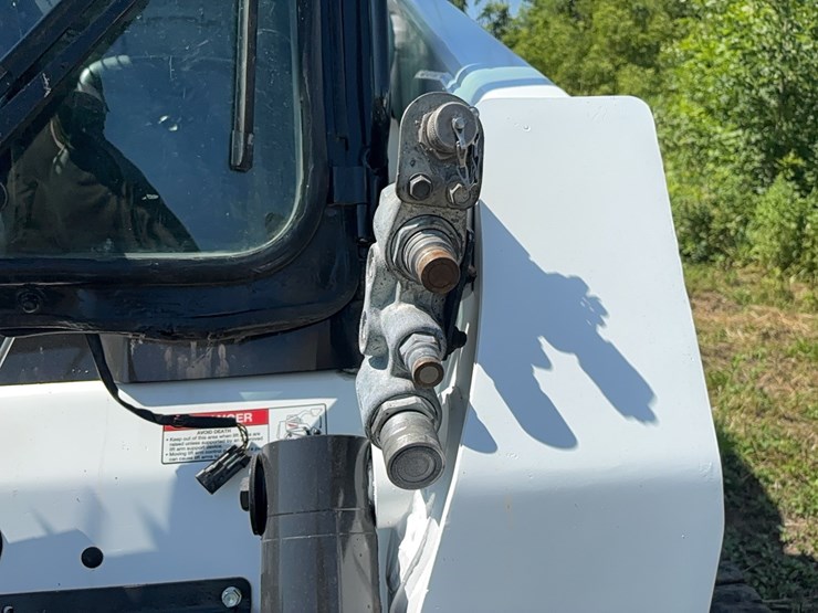bobcat-t300-image-12