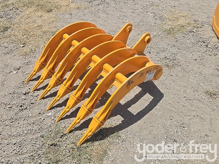 2026-caterpillar-305-image-1