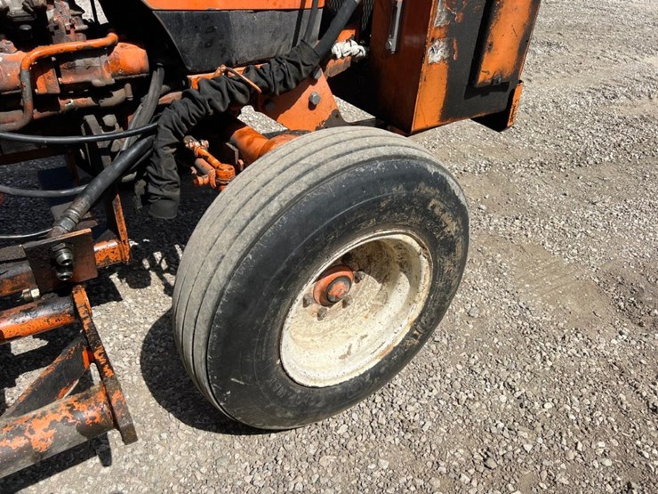 new-holland-tn70a-image-16