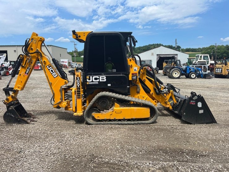 2022-jcb-1cxt-image-7