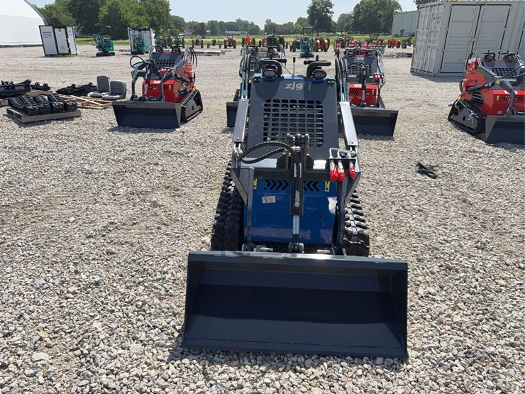 2026-zjg-zj-380-tracked-mini-skid-steer-loader-image-10