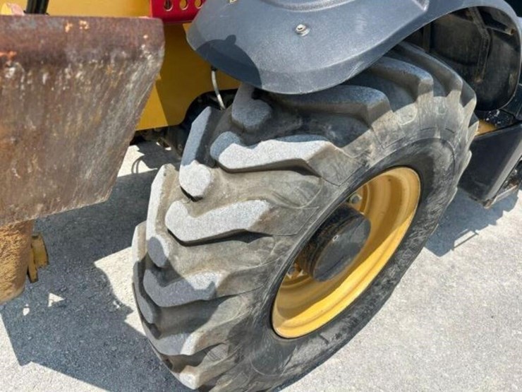 2015-caterpillar-th417c-gc-4wd-telehandler-yc5a125-image-55