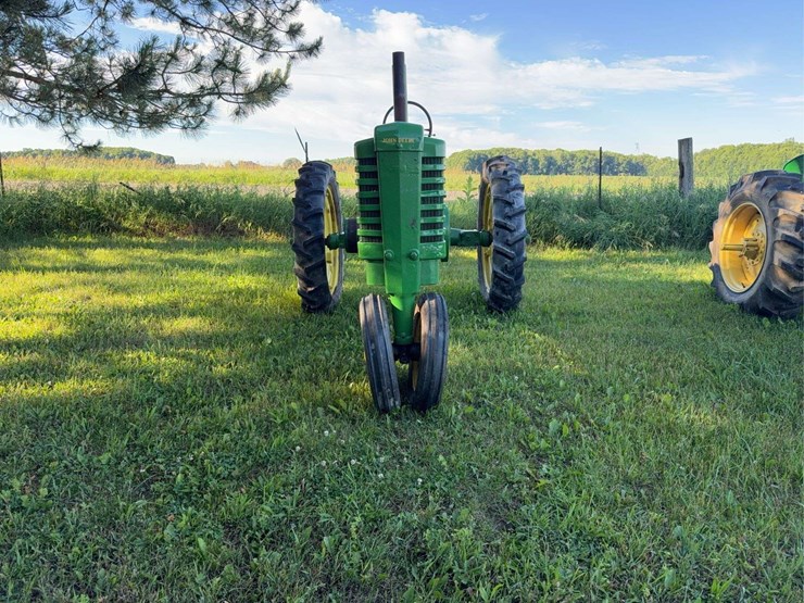 john-deere-model-b-image-2