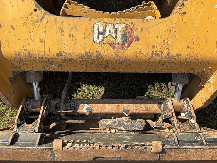 2021-caterpillar-299d3-image-21