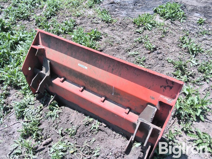 skid-steer-utility-bucket-image-5