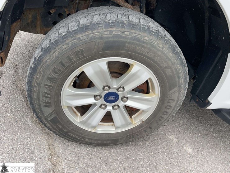 2017-ford-f150-image-24