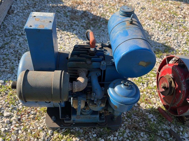 (2)-small-gas-generators-image-4