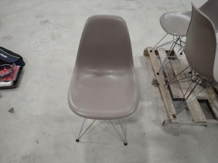 qty-of-(6)-chairs-image-6