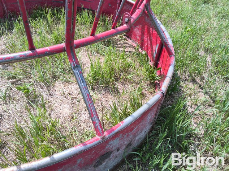 bale-feeder-image-12