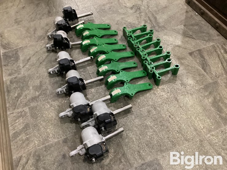 john-deere-8-image-1