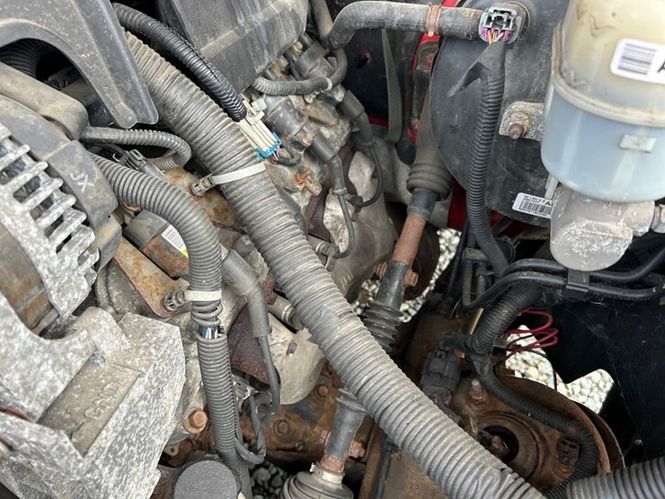 2011-chevrolet-1500-image-34