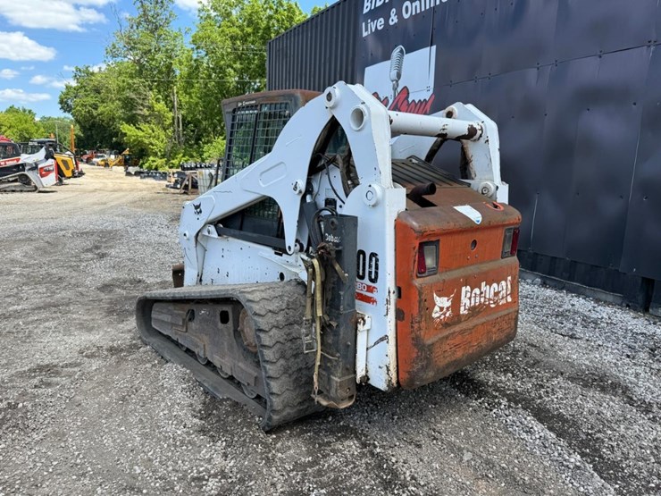 bobcat-t300-image-2