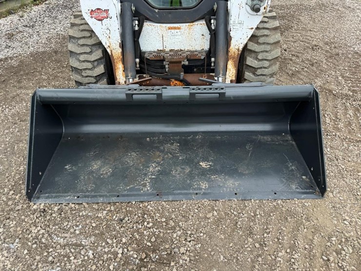 2015-bobcat-s570-image-10