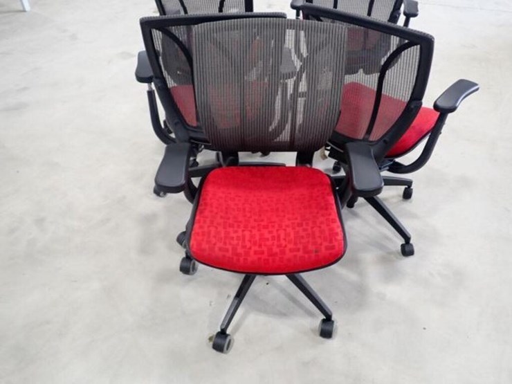 qty-of-(5)-desk-chairs-image-11