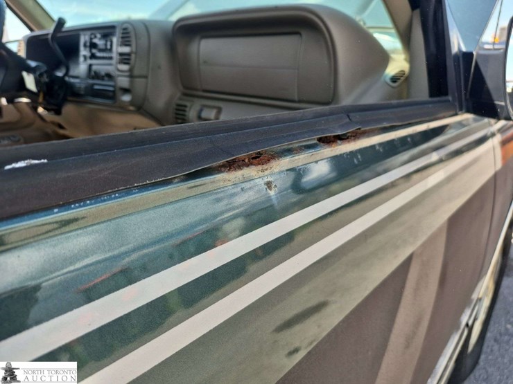 1997-chevrolet-tahoe-image-36