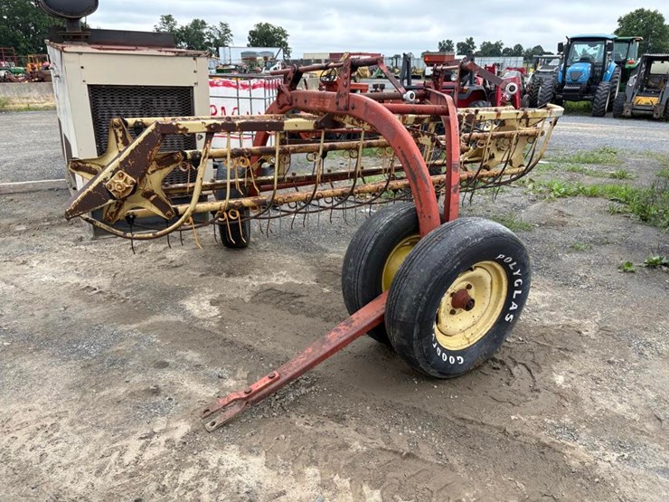 new-holland-258-image-4