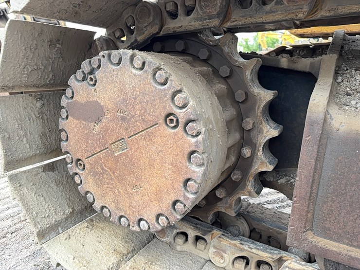 komatsu-pc270-lc-7-image-23