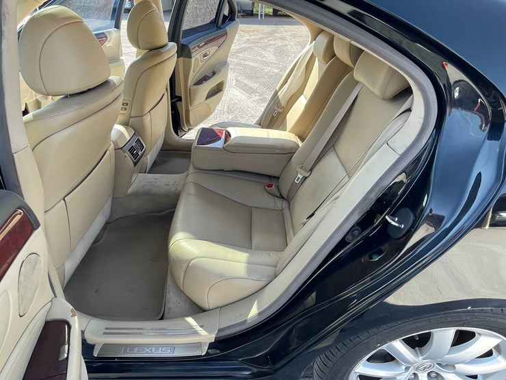 #163-•-2007-lexus-ls-460-(clean-nm-title)-image-28