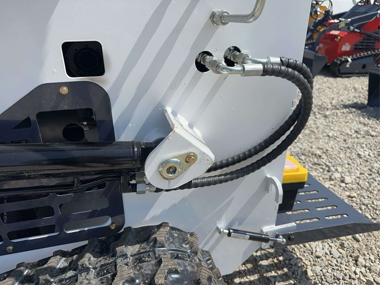 2026-zjg-zj-380-tracked-mini-skid-steer-image-14