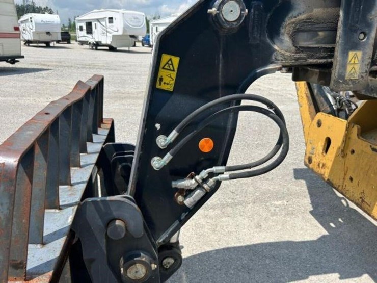 2015-caterpillar-th417c-gc-4wd-telehandler-yc5a125-image-31