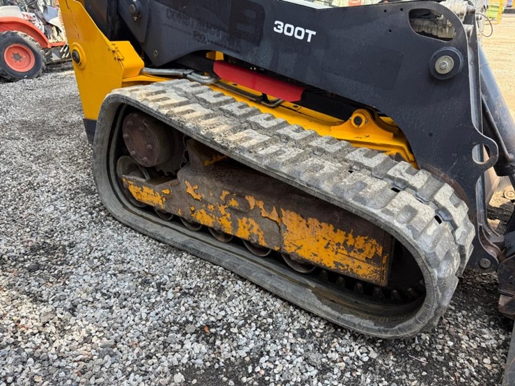 jcb-300t-image-12