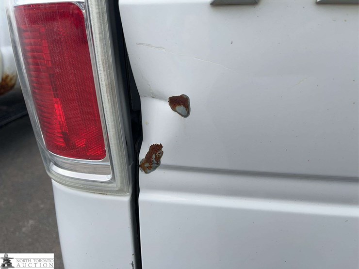 2010-ford-f150-image-29