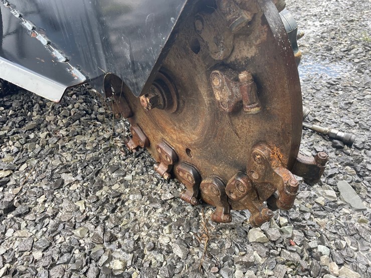 #4509-•-blue-diamond-swing-arm-stump-grinder-image-11