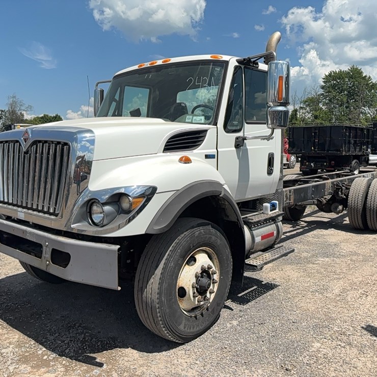 2014 INTERNATIONAL 7400