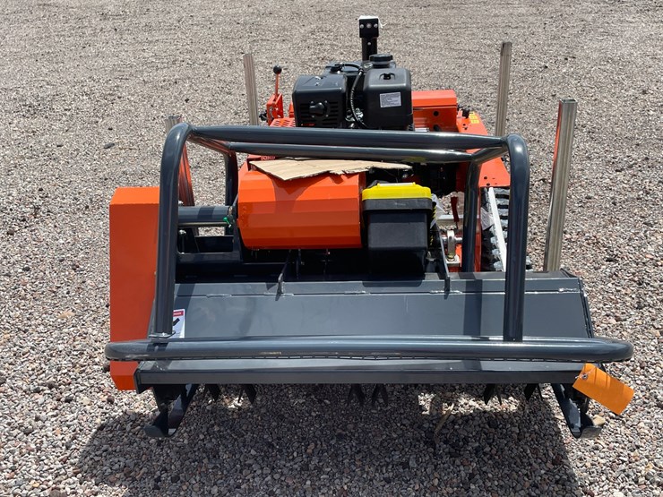 #1304-•-lawn-mower-image-2