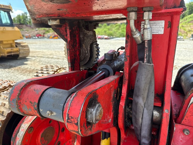 2014-caterpillar-501-image-22
